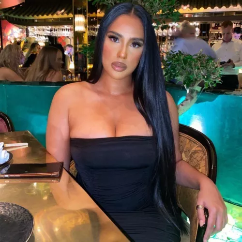 Juicy tits and lips. Thoughts on her? by hotfun_x4