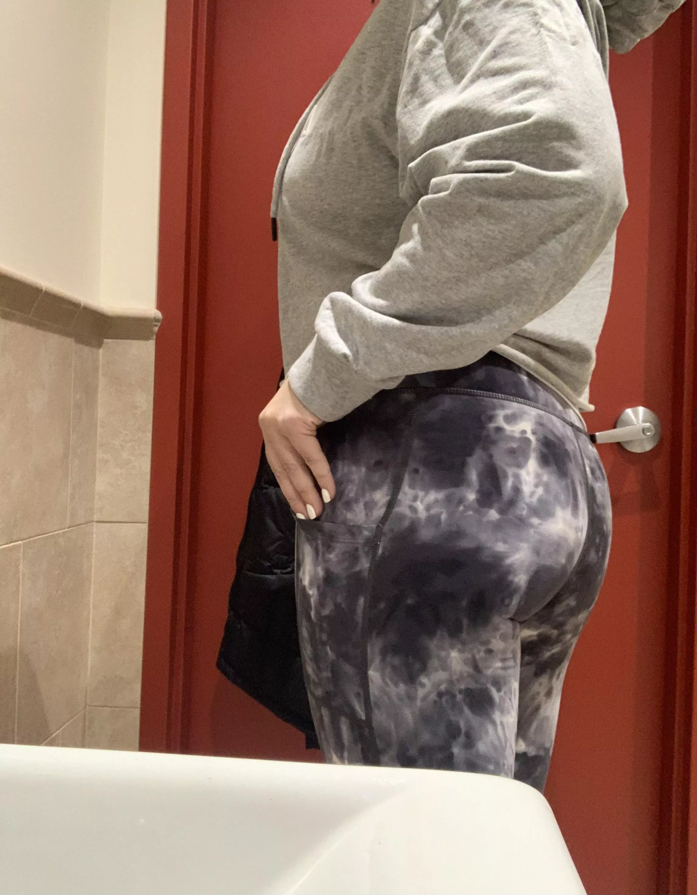 Juicy 🍑🍑🍑 posted by CheekyJulietXO