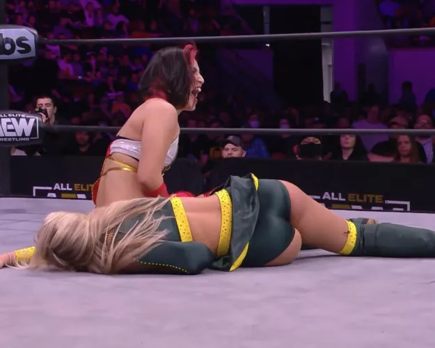 Julia Hart cheeks by deeznutz005