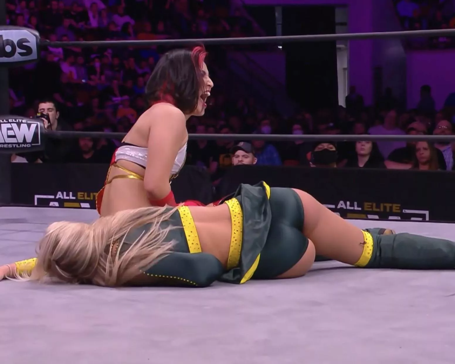 Julia Hart cheeks posted by deeznutz005