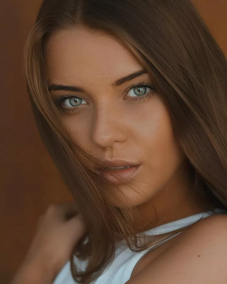 Julia Nowak posted by Stargazer-2893