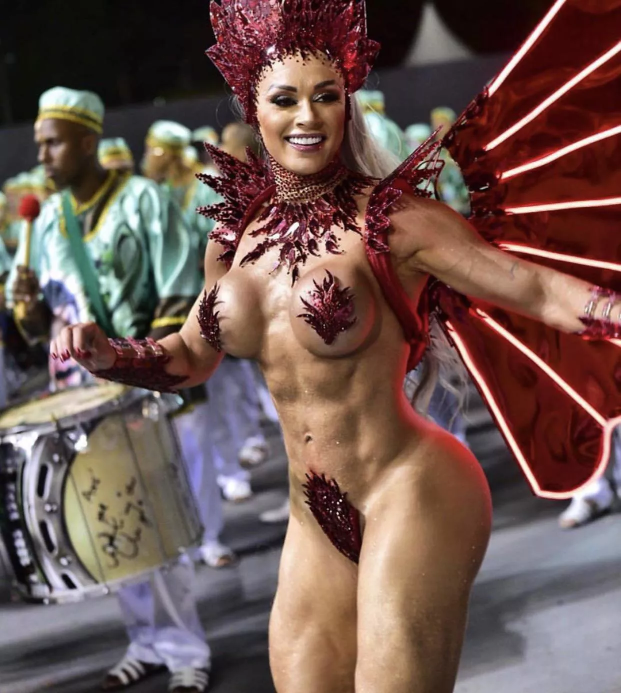 Juliana Salimeni posted by Whosemama_Joemama