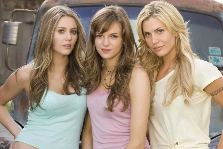 Julianna Guill, Danielle Panabaker & Willa Ford in Friday The 13th (2009) by nutritioustittymilk