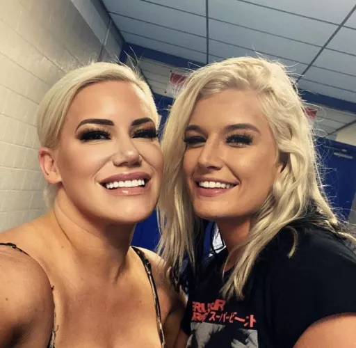 Just 2 hot blondes 🥵🥵 by tn2460