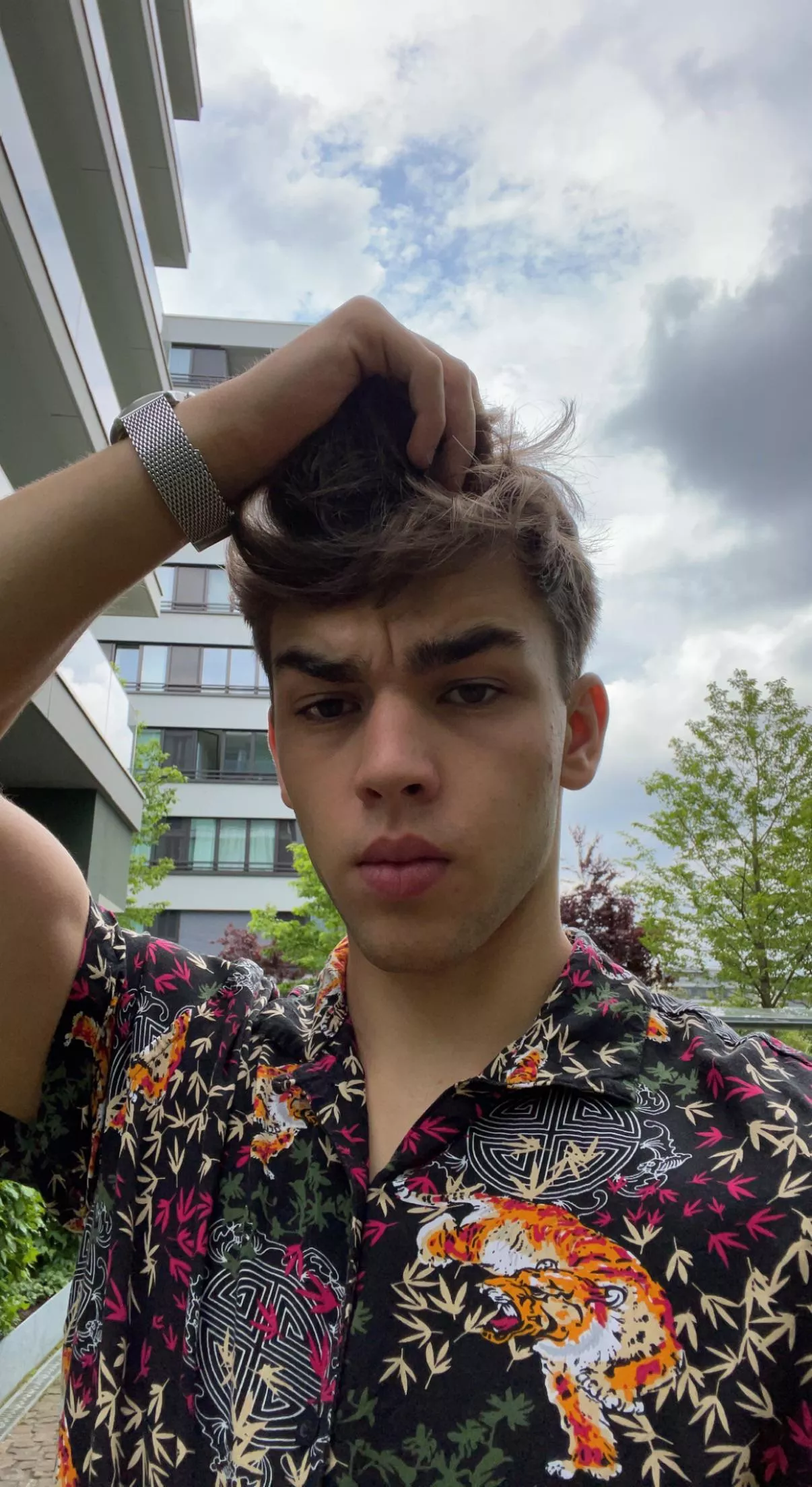 Just a 18 year old wishing you a great day❤️‍🔥 posted by Alternative_Visit791