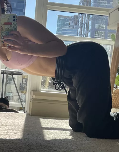 just a 5'1 fit girl with big boobas by farahalawaa