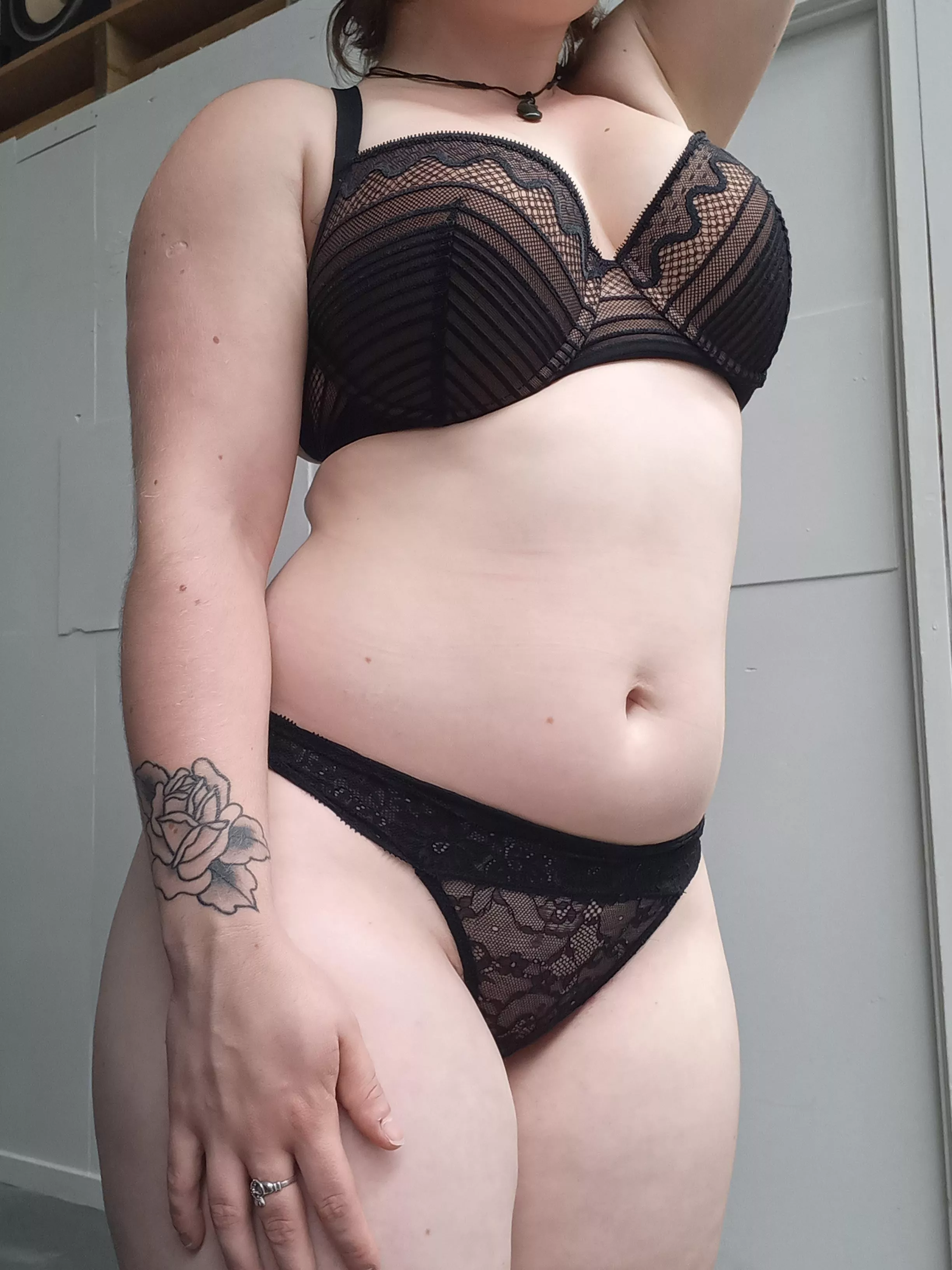 just a chubby girl with some lumps and bumps you can hold on tight to 😍😈 posted by daddyslittleirishsub