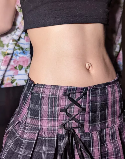 Just a cute little outie by iambatmansbff