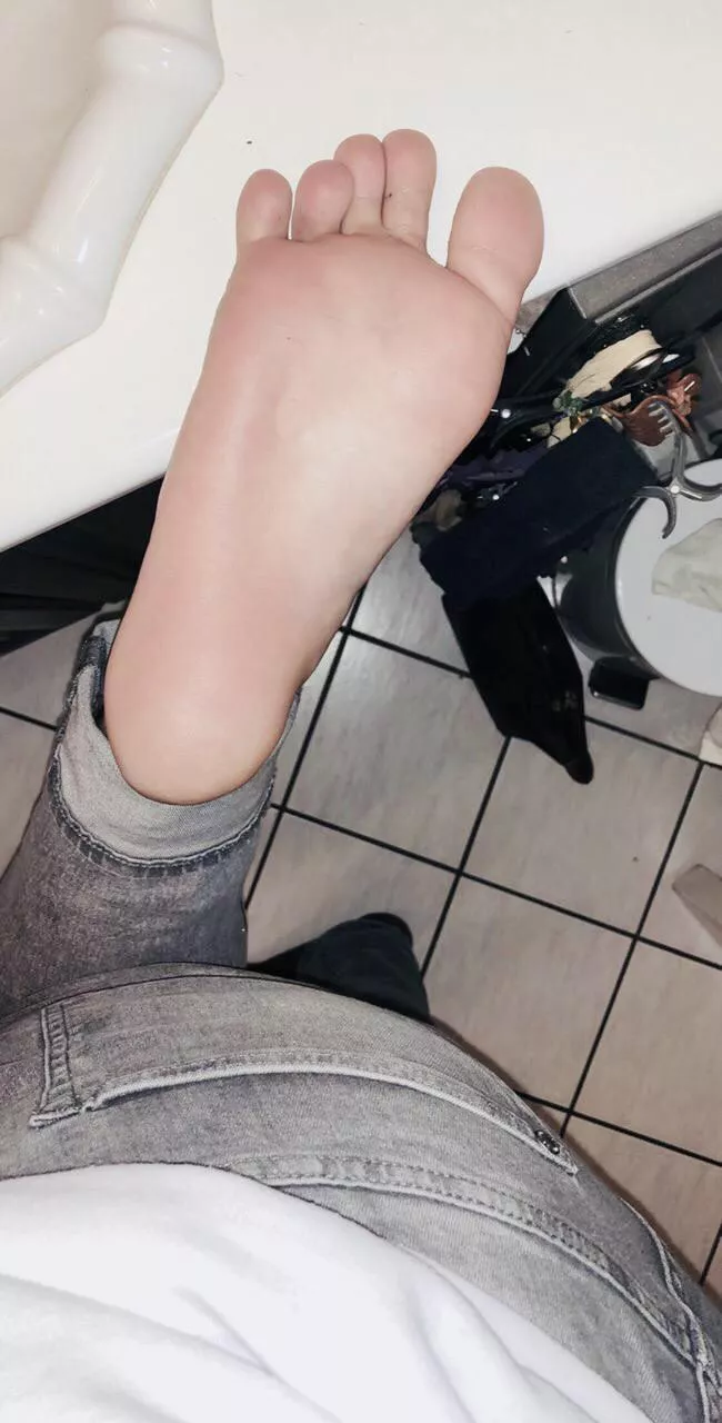 Just a foot. My foot. It’s there. posted by EcharPanza