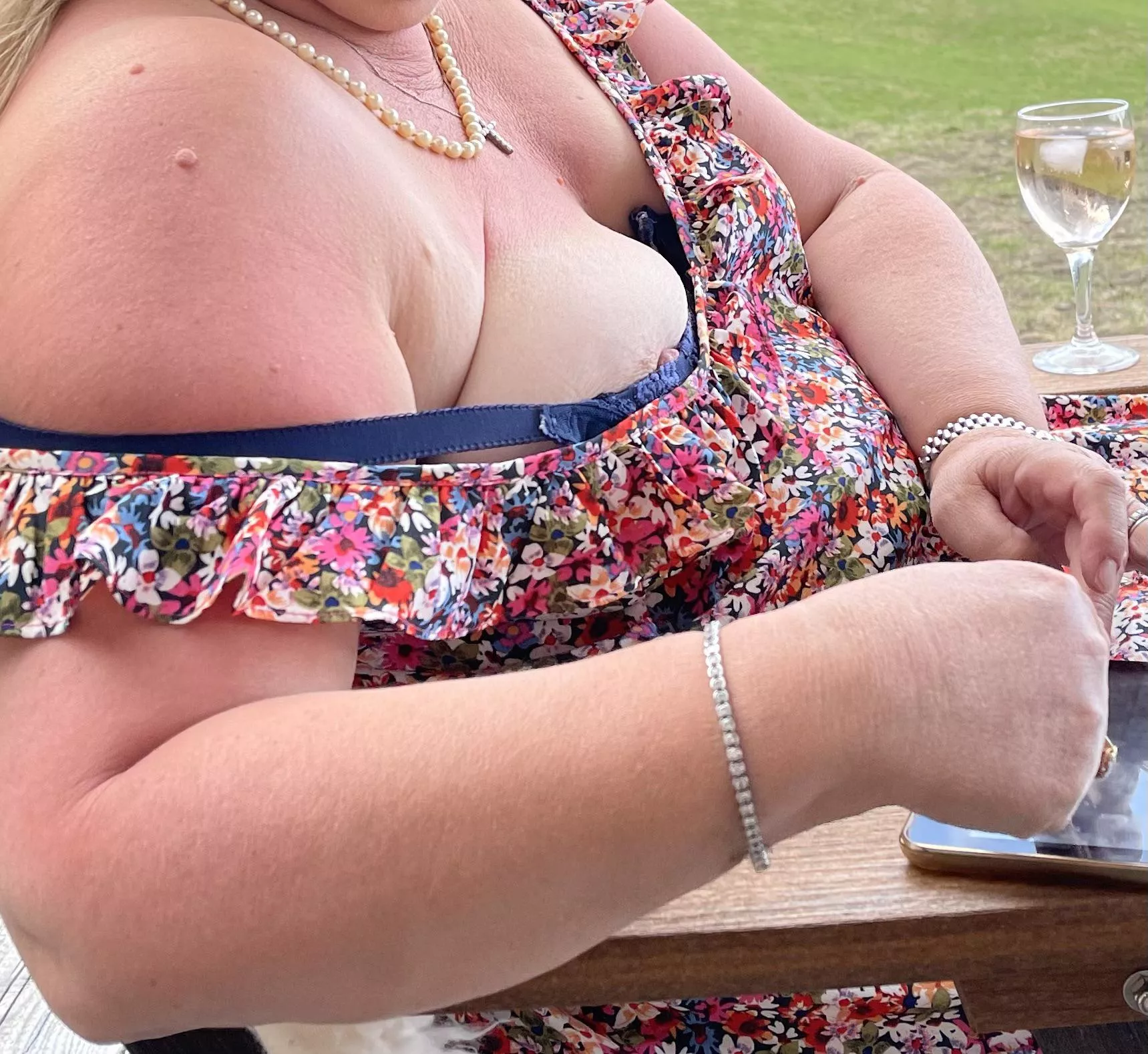 Just a hint to get some sun ☀️ posted by Flashingmaturelady