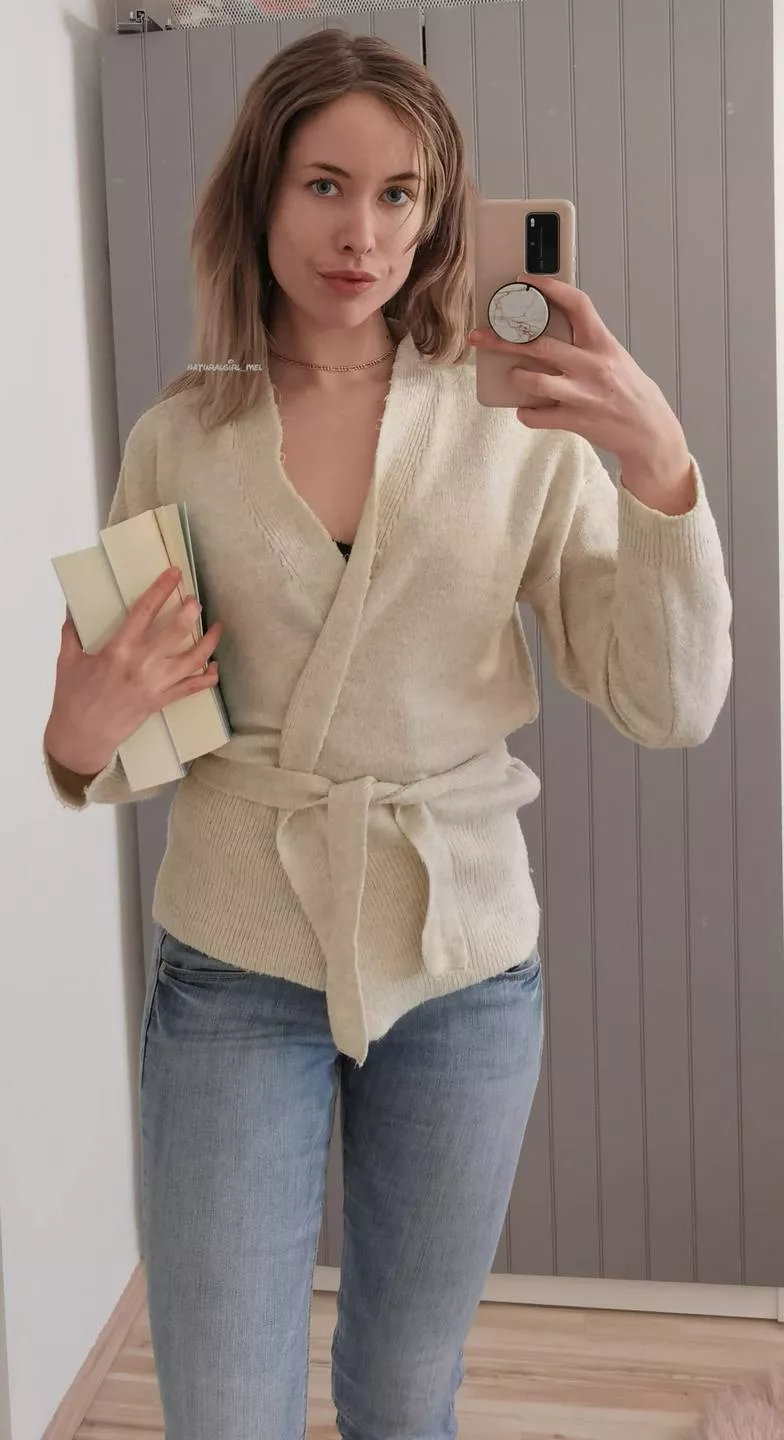 Just a librarian in her favorite jeans ✌️ posted by naturalgirl_mel