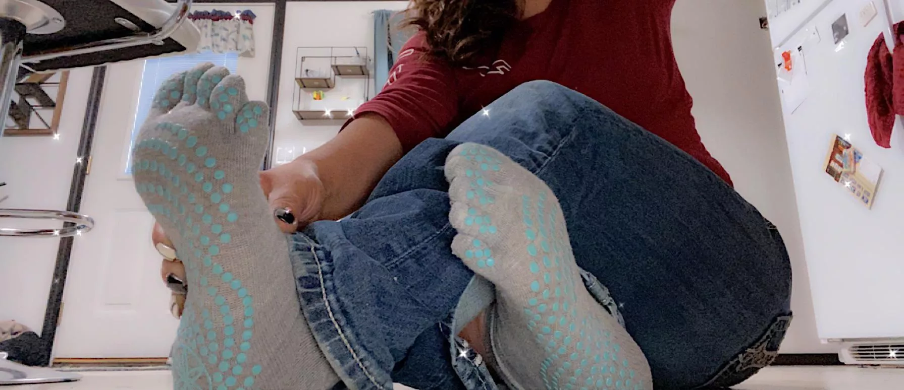 Just a lil peek at the ankle 😉! posted by Sassypeach420