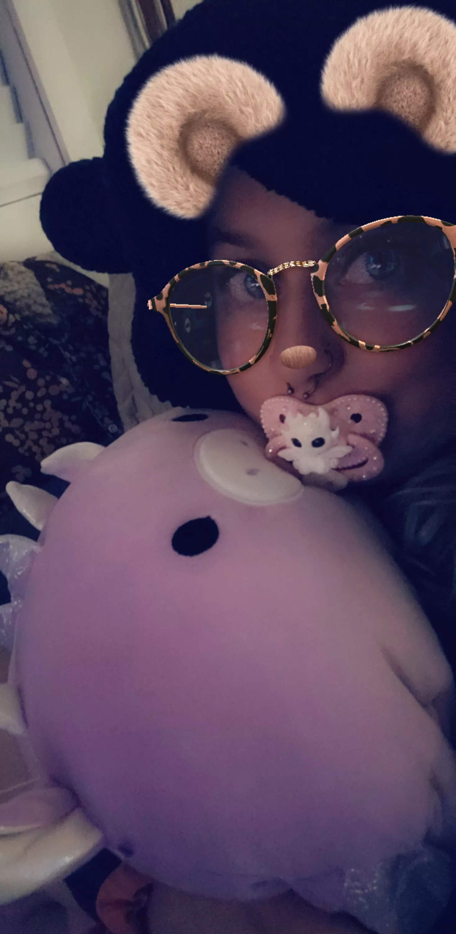 just a little puppy who wants to curl up on your lap for pets 👉🏻👈🏻🥺💕 posted by littlegirlbean