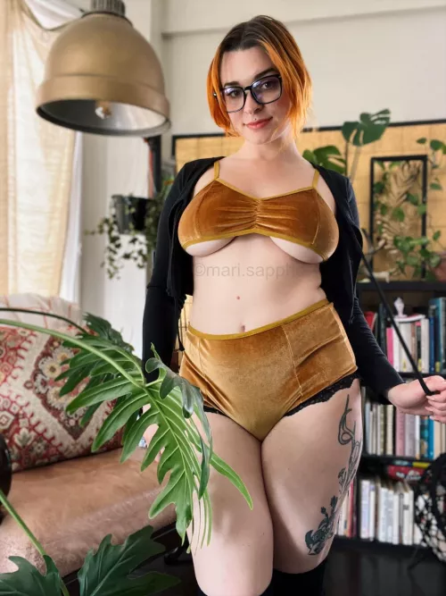 Just a little underboob for ya by meowreesa