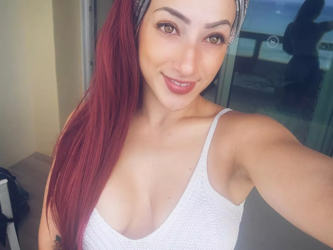 just a mom staying comfy. no bra=no problems posted by daphne_63