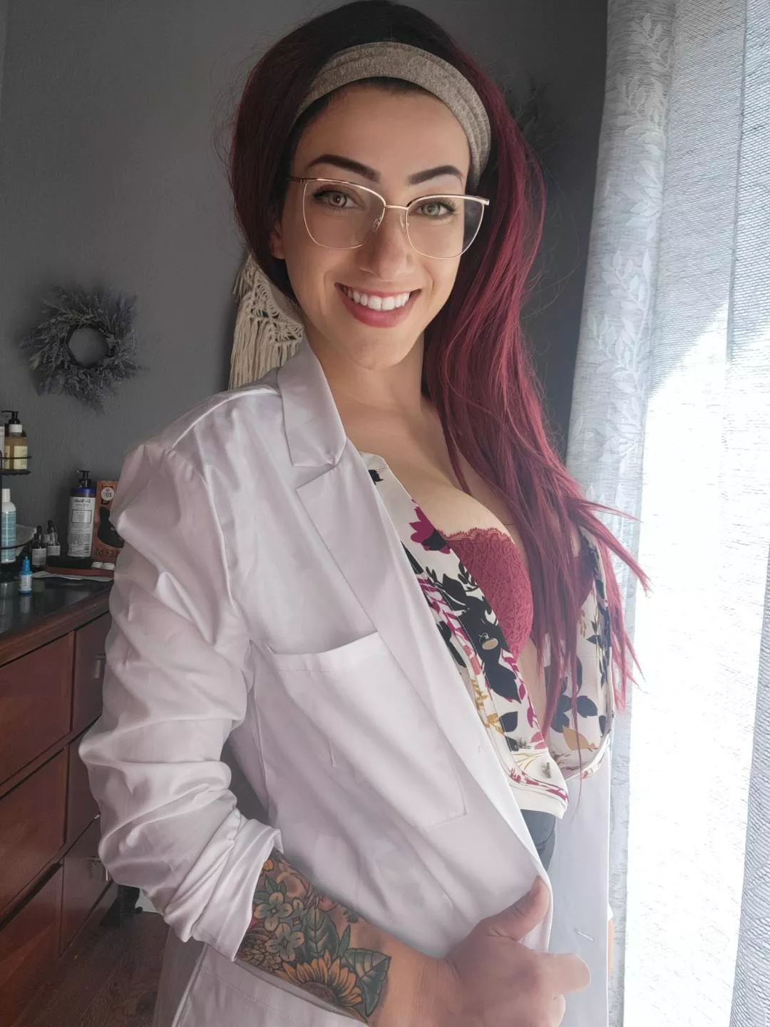 just a naughty, tatted, scientist and mom wishing you a great weekend! posted by daphne_63