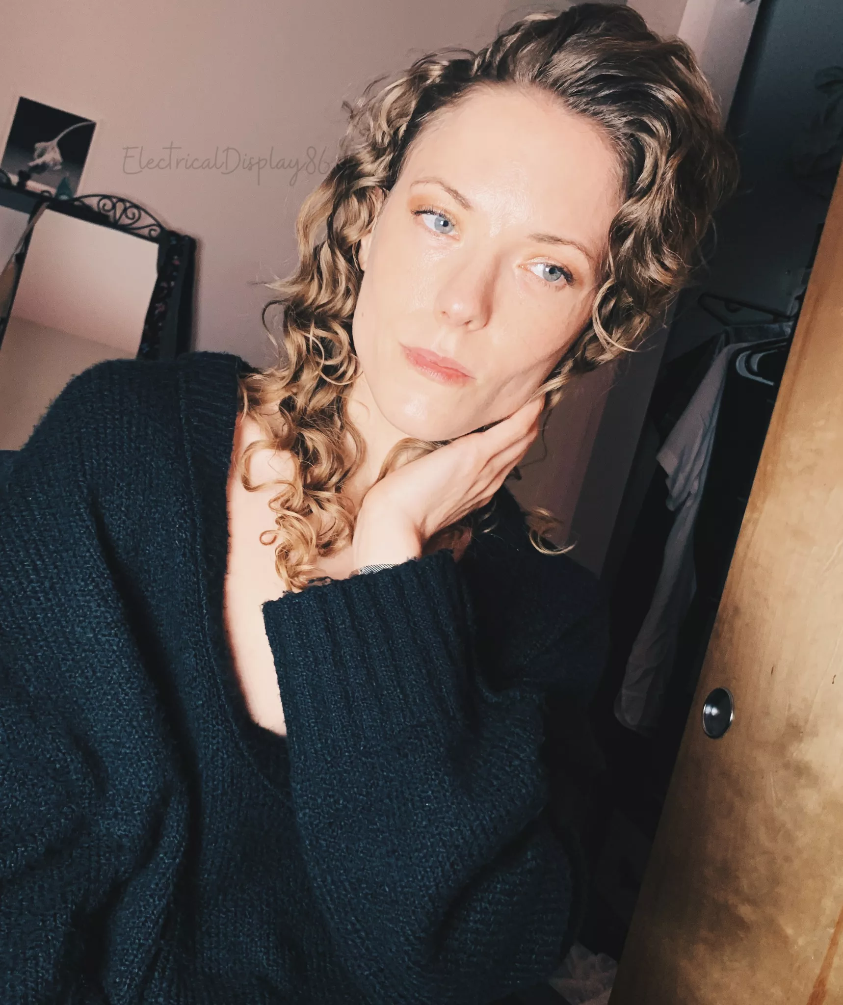 just a no makeup selfie to change things up :) posted by ElectricalDisplay86