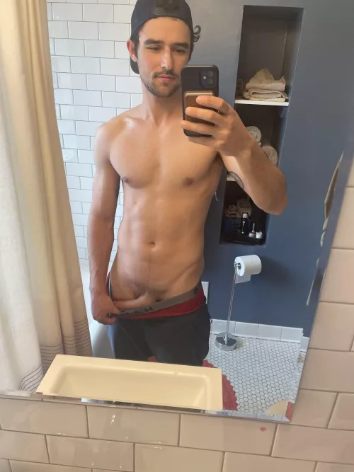 Just a peak by Luckyyguy96