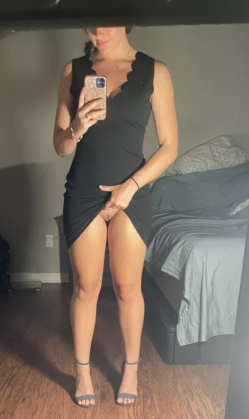 Just a peek 😇 by Emmashared