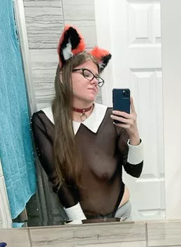 Just a quick peek before I finish getting ready~ posted by RuseeRedGamer