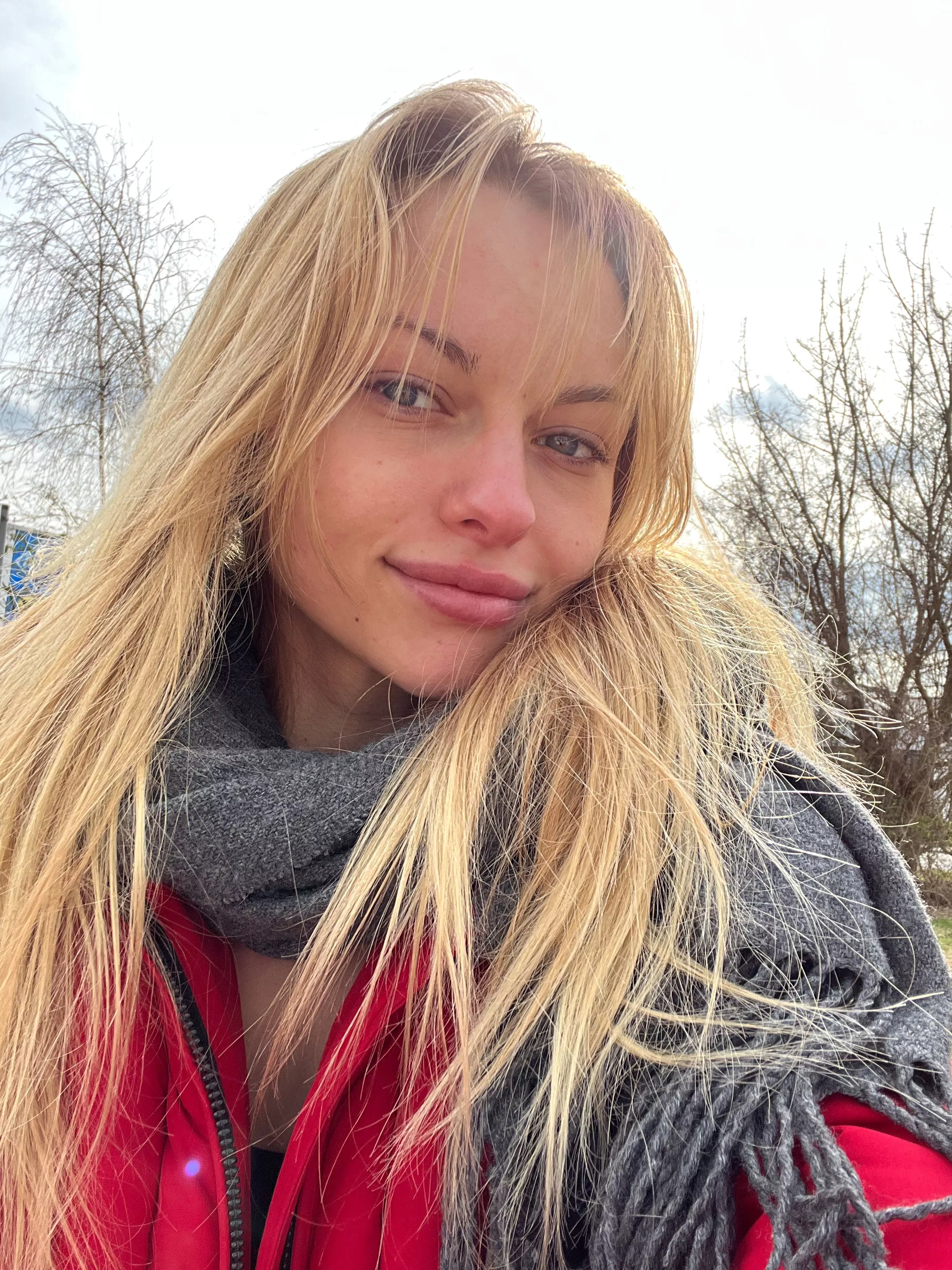 Just a quick selfie for you😊 posted by Jasmina127