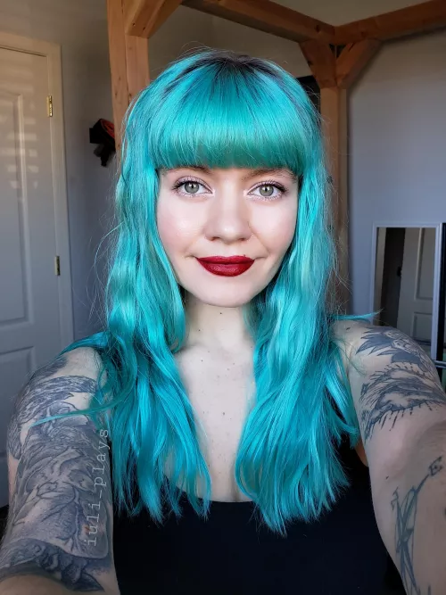 Just a selfie, but I hope you like it by Iuli_plays