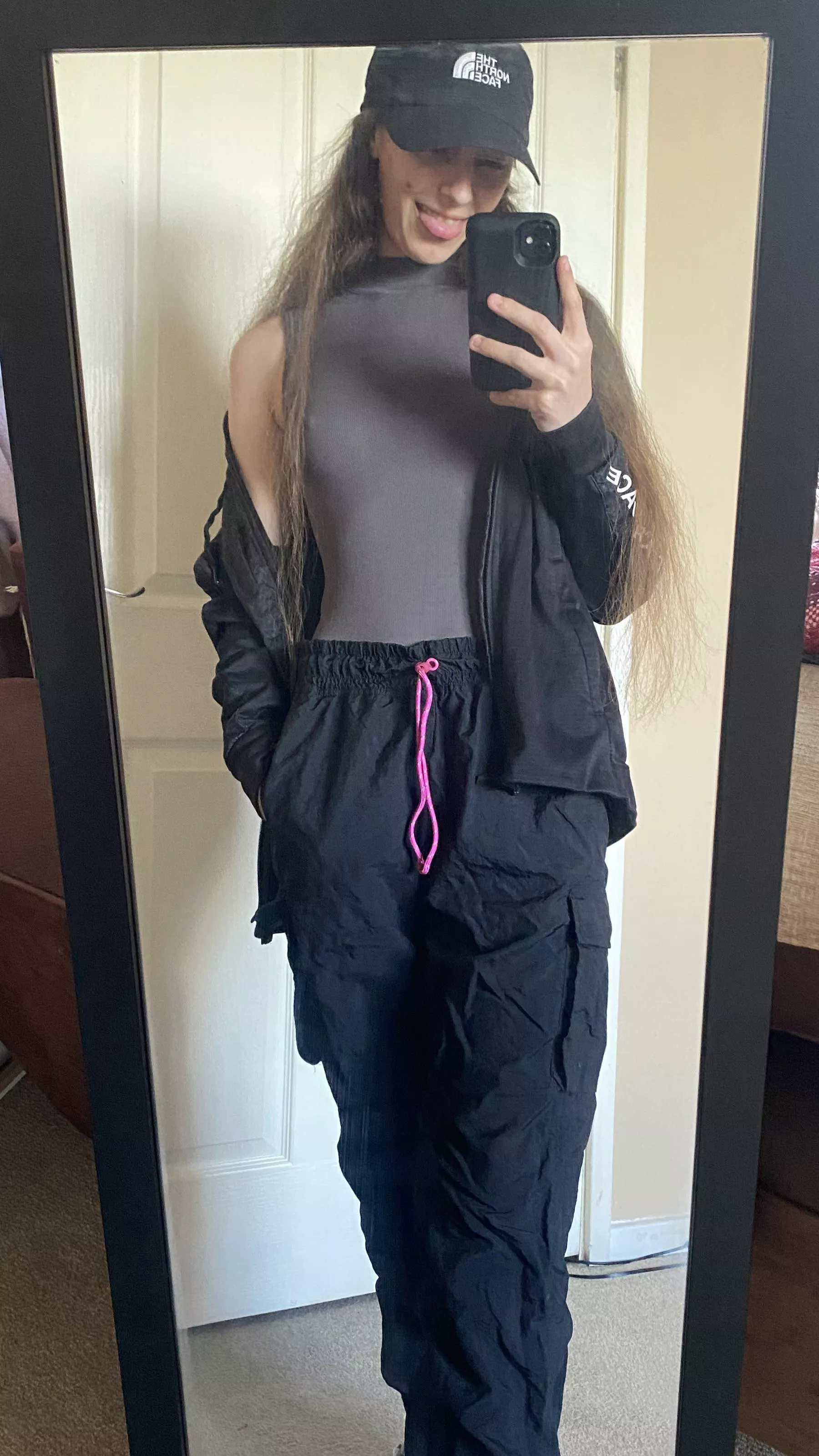 Just a sneaky lil pokie ;) posted by -itsnotthateasy-