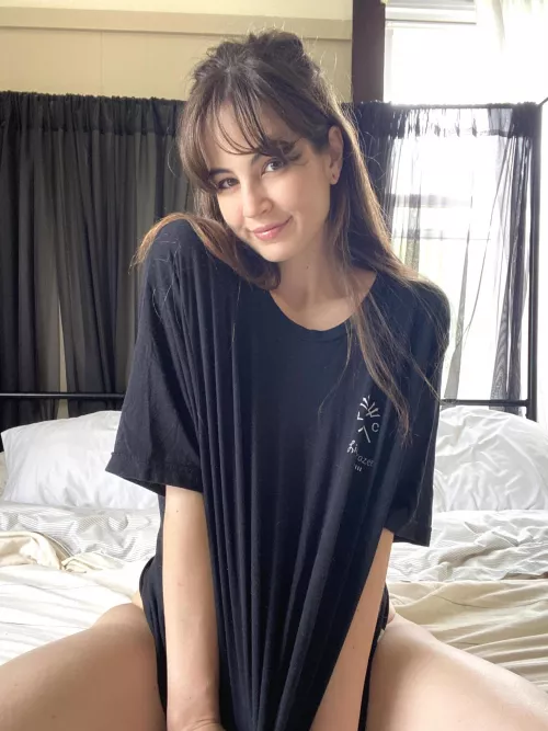 Just a sweet lil milf who loves to help you cum 💦🤍 Fetish Friendly 🤍 Love to chat with my fans 🤍 Custom content 🤍 by itsfall16