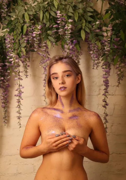 Just a try to make you stop scrolling by vvcalendar