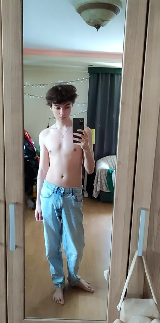 just a twink posted by twinkytwink2002