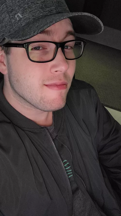 Just another graveyard shift... 😳 by CameroniBamboni236