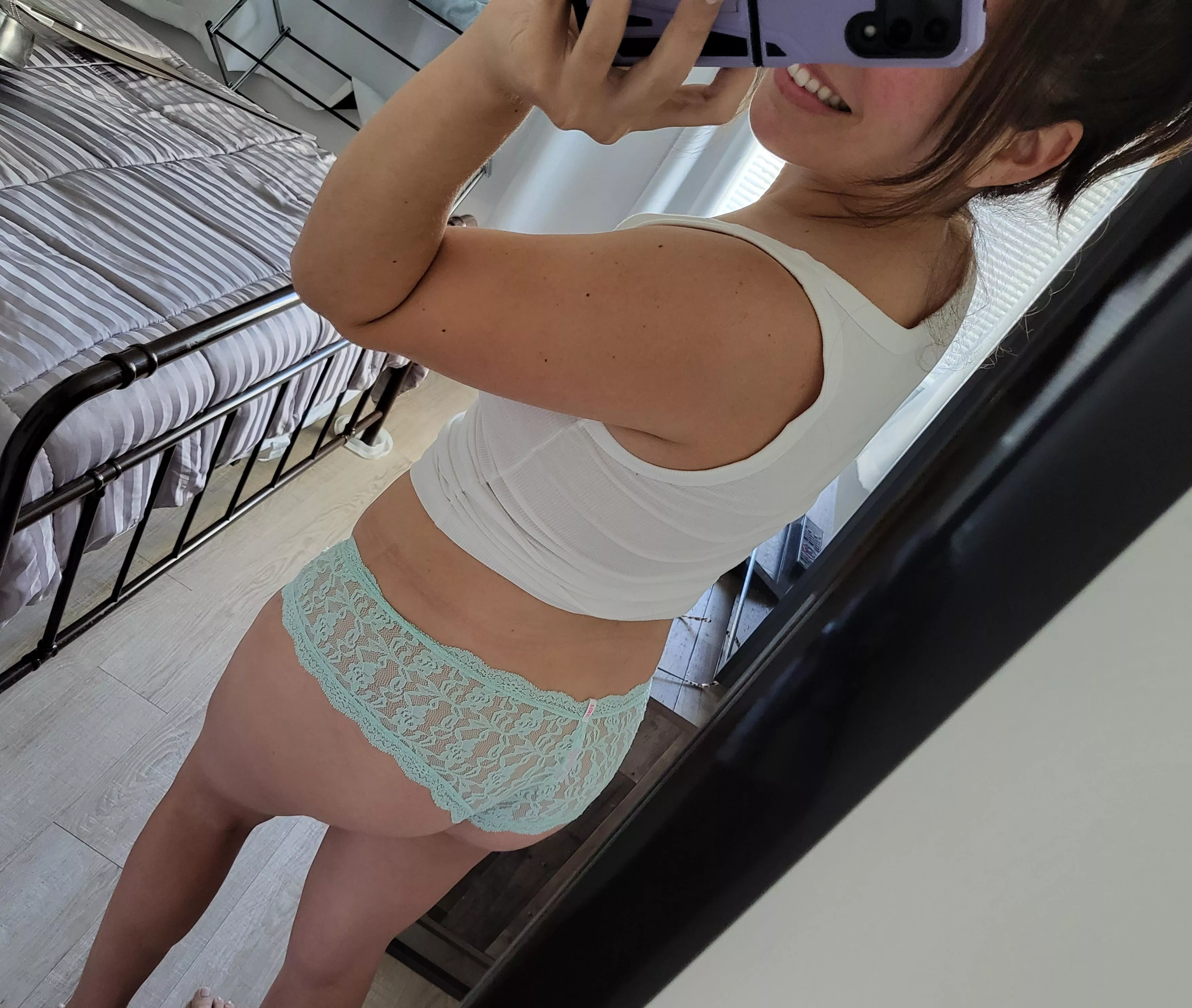 Just because I'm a mommy, doesn't mean I couldn't use a daddy. 😉 posted by AmaraStarL