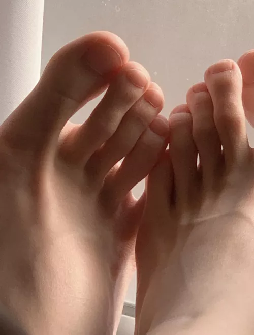 Just bie g lazy by stoatpinion