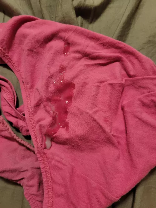 just came in wifes huge panties by hairyguy04200