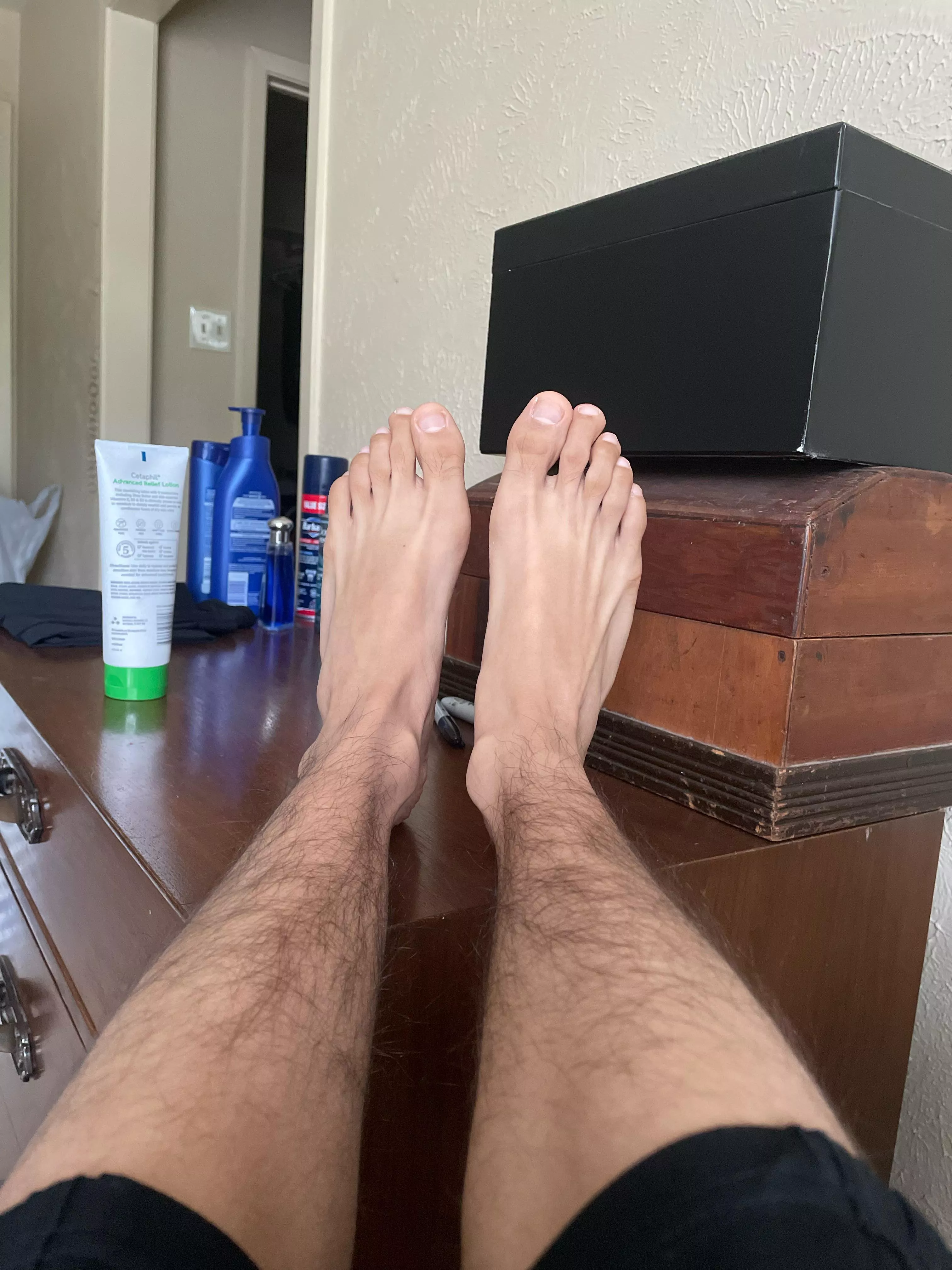 Just chillin posted by Latin_twink0817