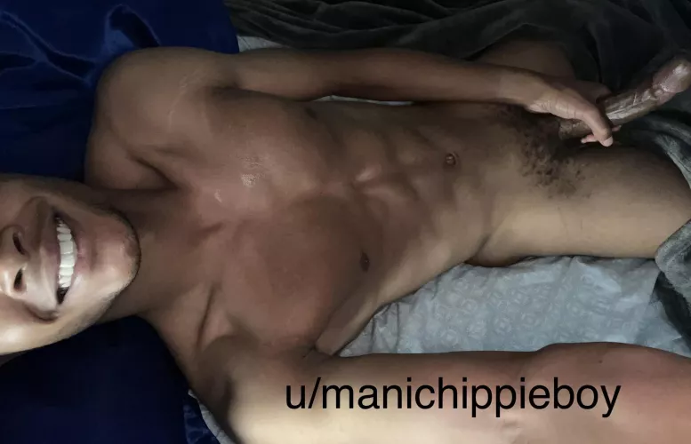 just discovered this sub and wanted to share my smile with you by manichippieboy