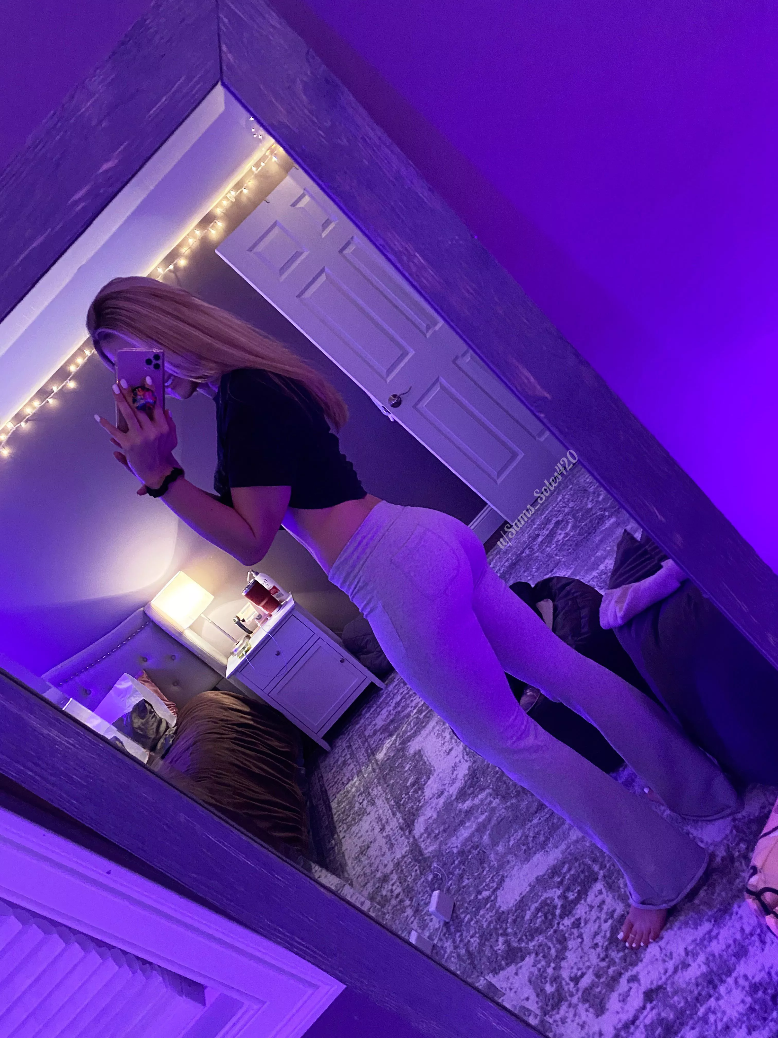 Just [f]eeling cute & wanted to share 🥰 goodnight! posted by Sams_Soles420