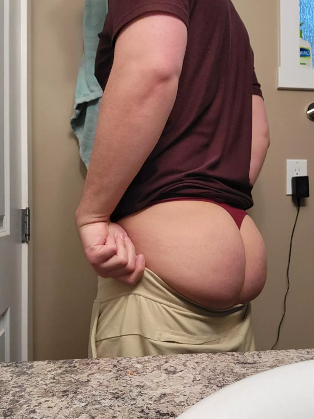 just feeling double cheeked up on a Sunday afternoon 😏 posted by DDsinn