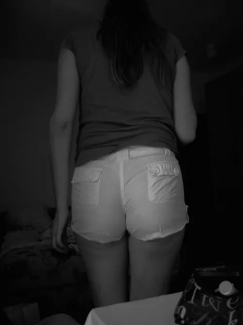 Just follow my back. 😏 by SlutyTeen6969