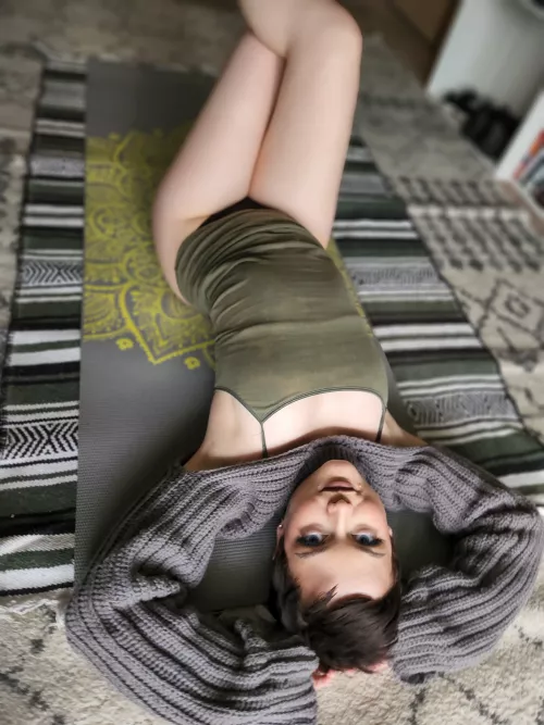 just getting a good stretch in ;) [oc][f] by MrsValentine666