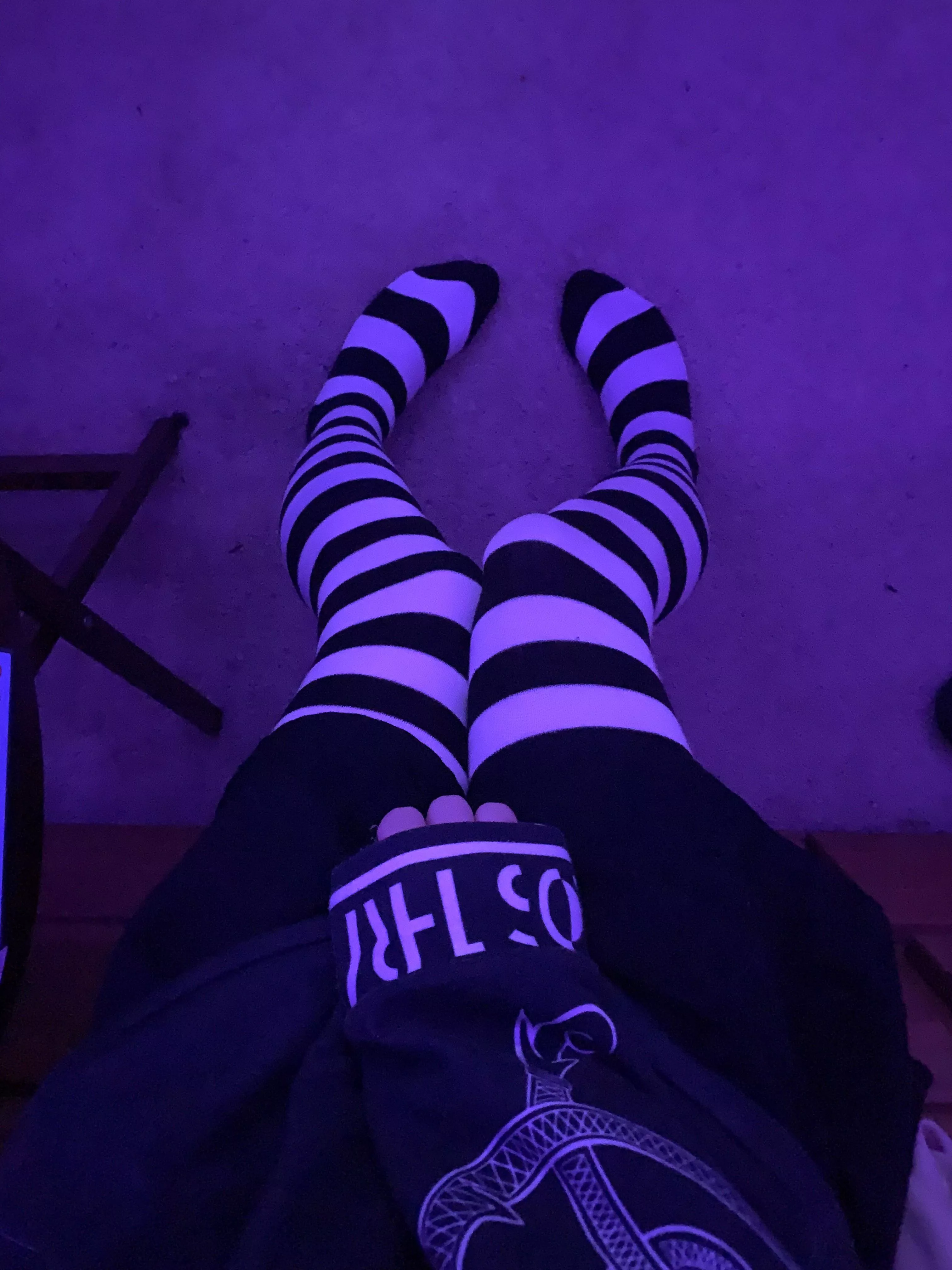 JUST GOT MY NEW SKIRT AND THIGH SOCKS HEHE!! :3 posted by GDIMASTERr