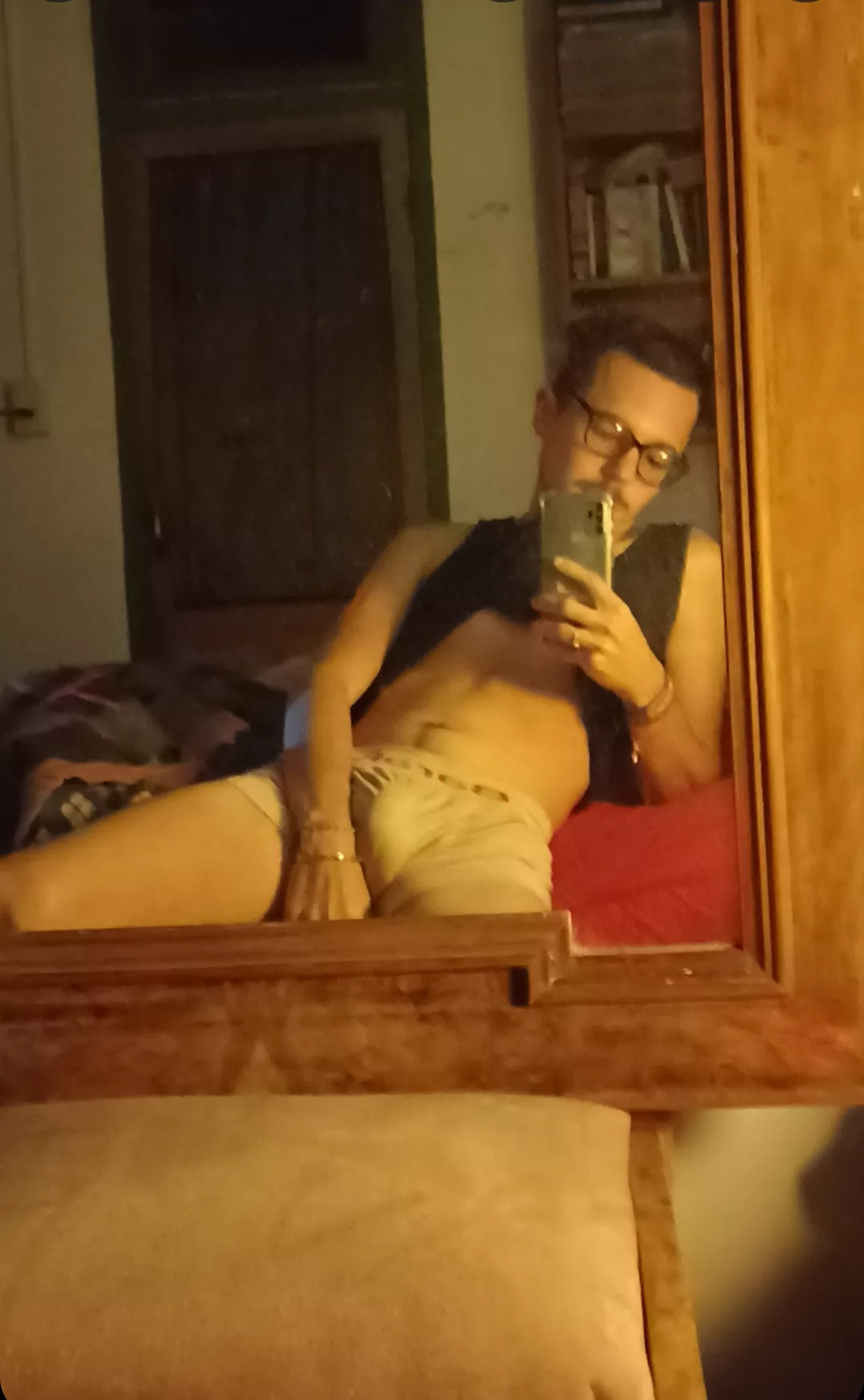 just got off the gaming session 🤏🏻🙈 posted by lau-smoothie