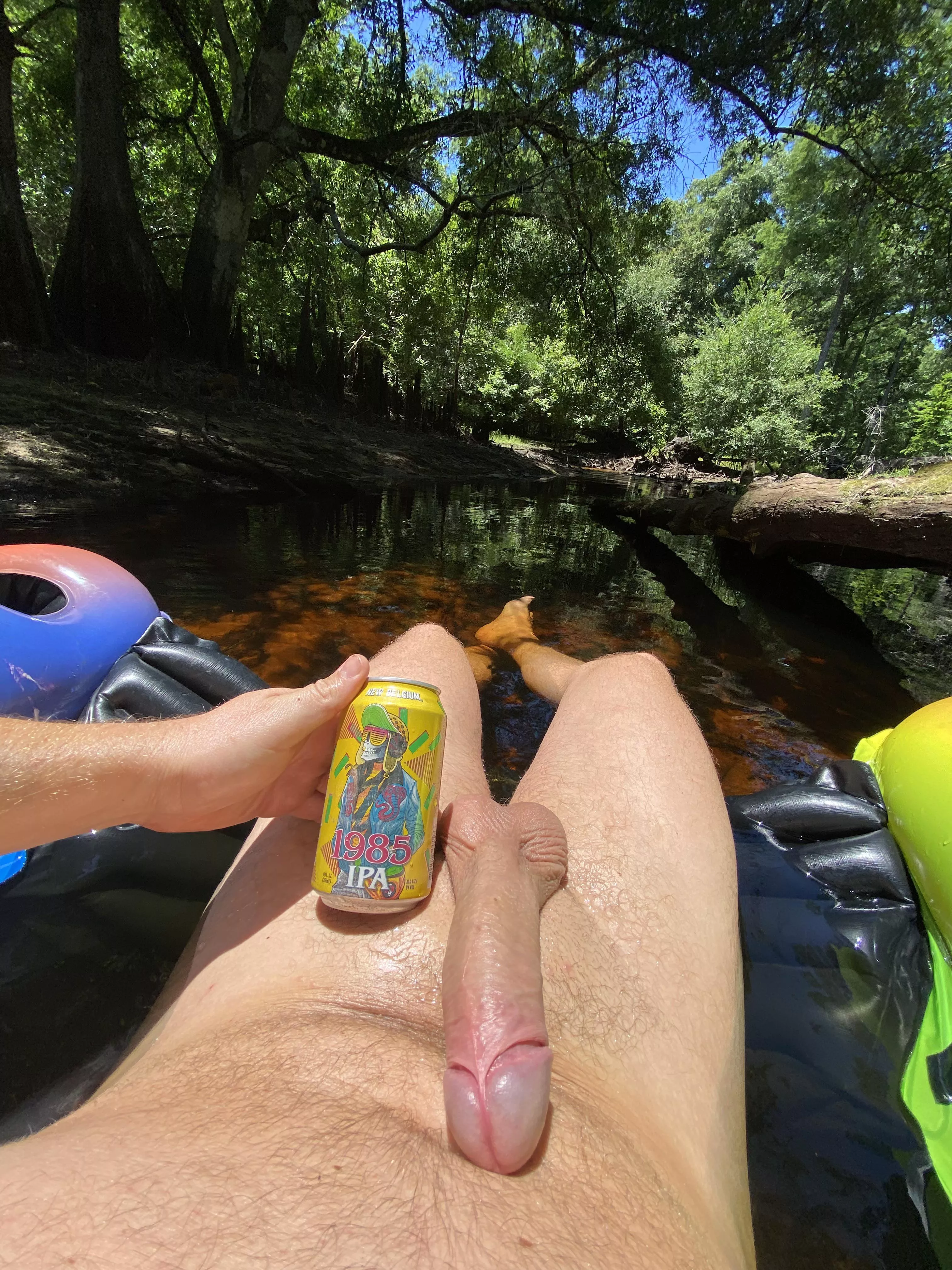 Just hangin’ out on a Wednesday afternoon posted by nofloexplorer