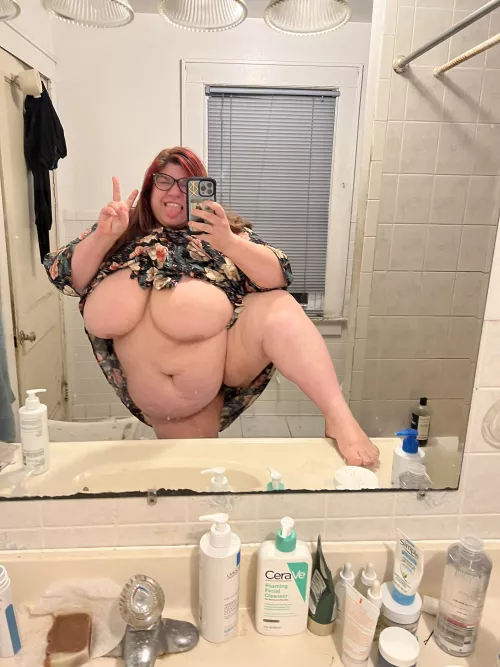 Just hanging out😂 by lovelyallisonxo