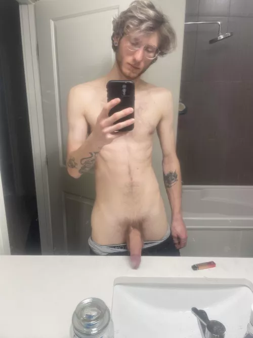 just hanging out 😉 by santacruzsnowman