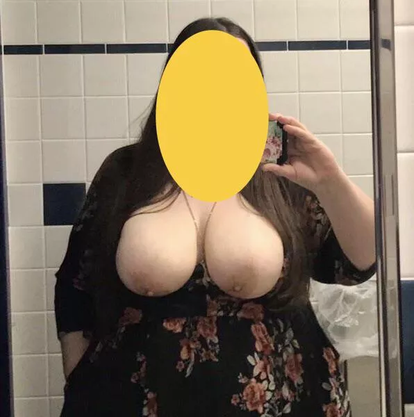 Just hanging out this Tuesday 😏 posted by Yours_4_tonight