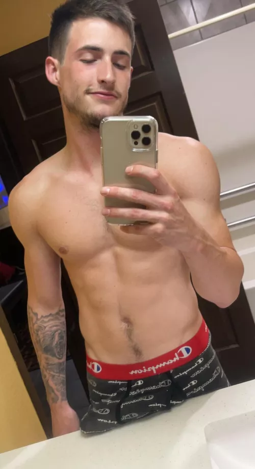 Just hanging out today😌 by MaxPriceOF