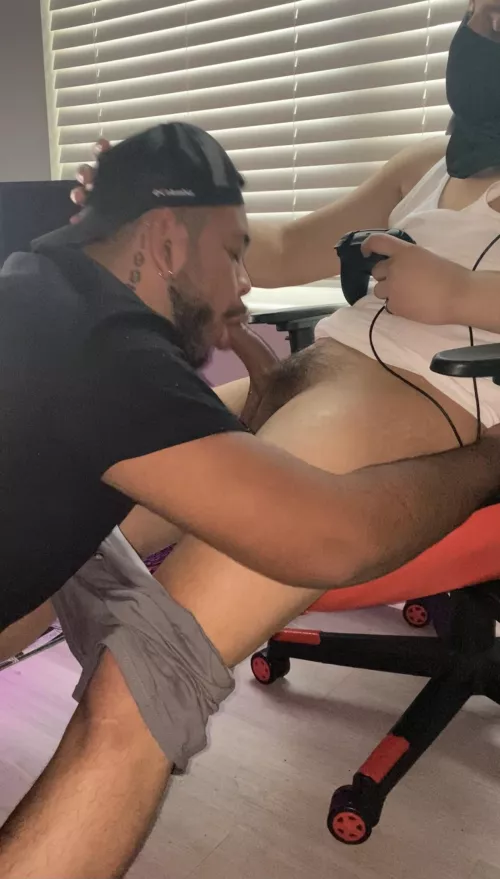 Just helping my friend out by Renzounctx