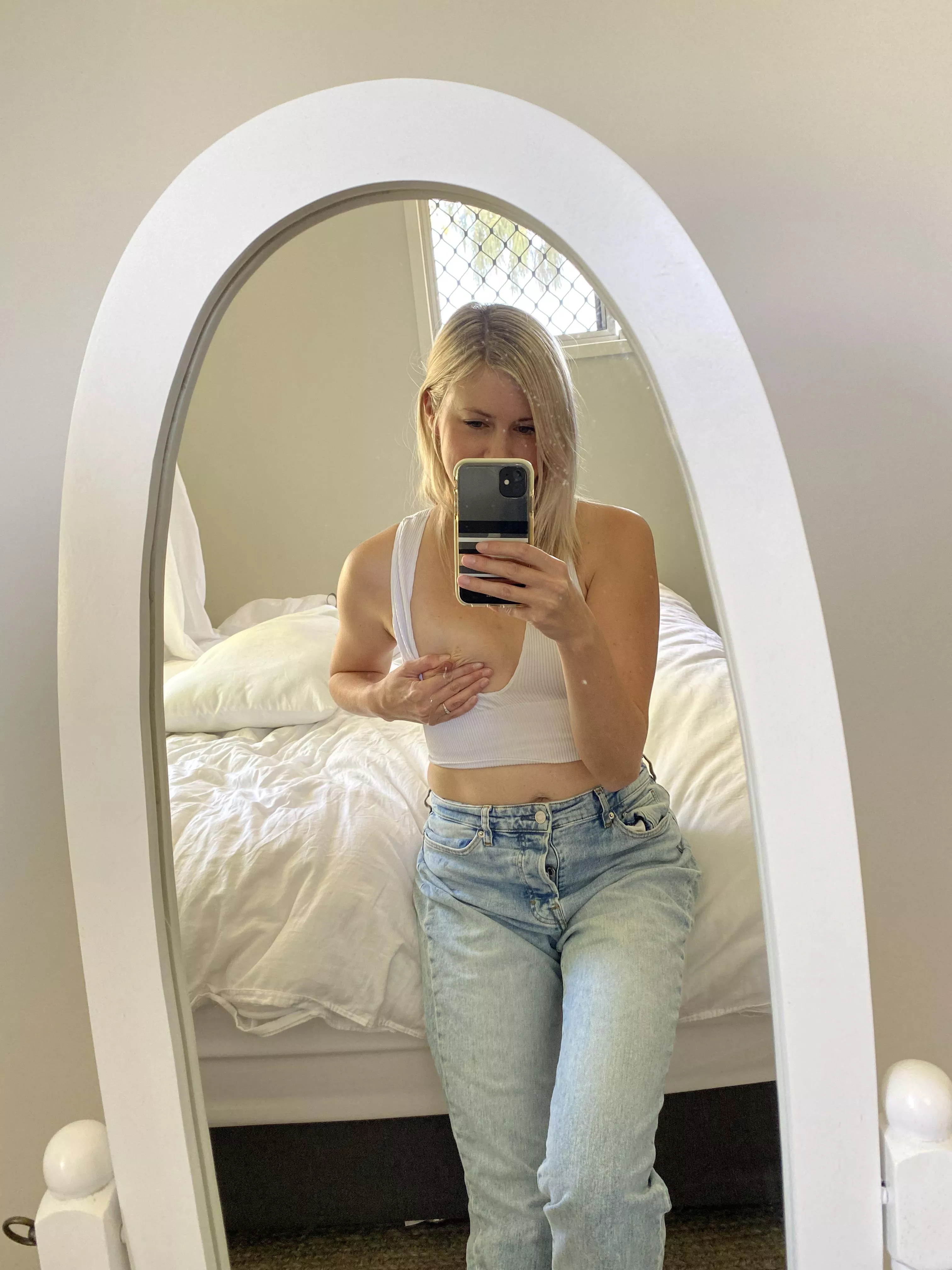 Just here to test your “zoom in” skills posted by Liz_XO_