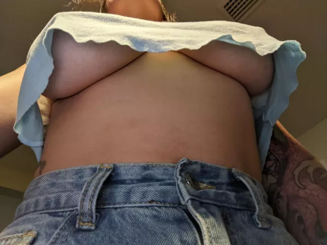 just look up by racymacy1